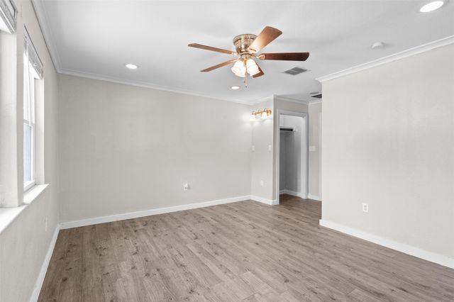 107 S Flower Lane, Chico, TX 76431