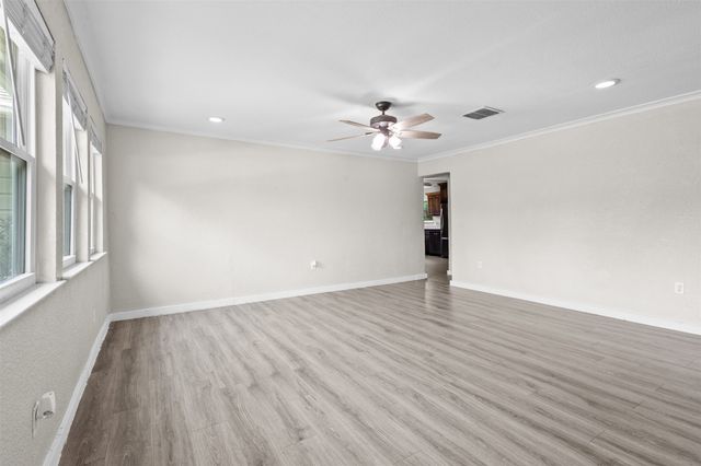 107 S Flower Lane, Chico, TX 76431