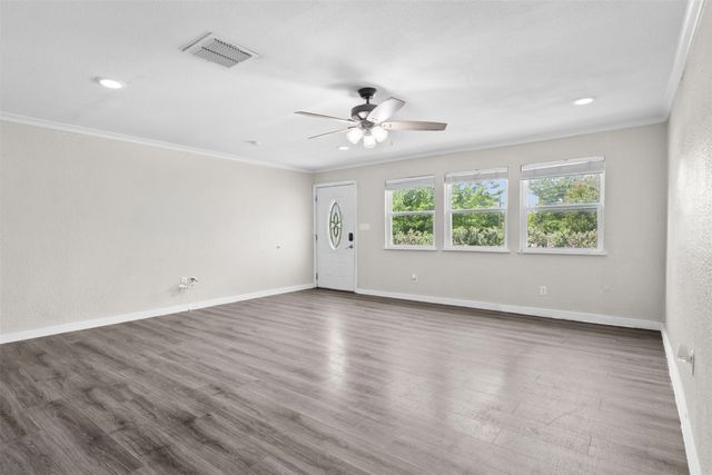 107 S Flower Lane, Chico, TX 76431