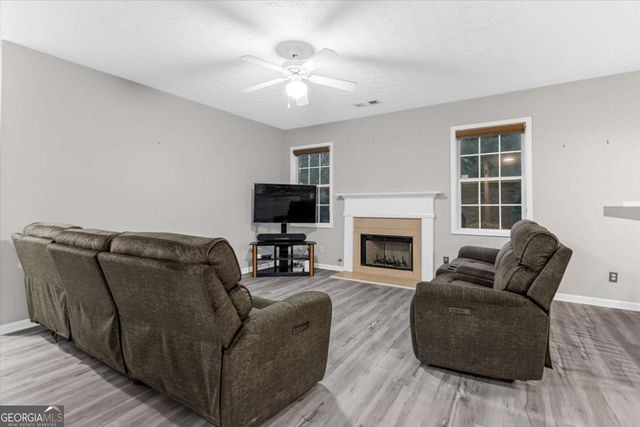 1977 Longmont Drive, Lawrenceville, GA 30044