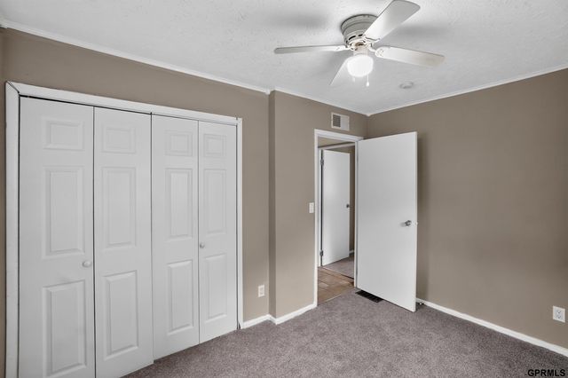 6763 Charles Street, Omaha, NE 68132