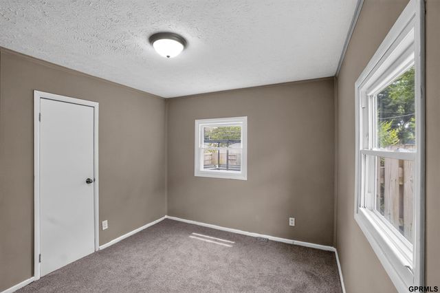 6763 Charles Street, Omaha, NE 68132