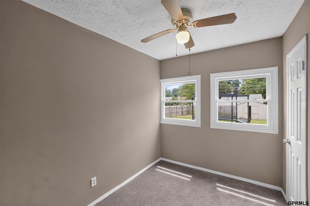 6763 Charles Street, Omaha, NE 68132