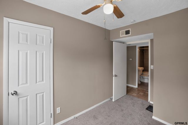 6763 Charles Street, Omaha, NE 68132