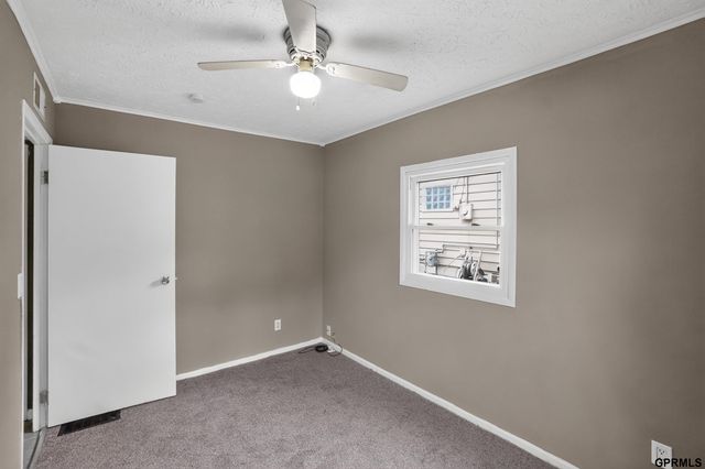 6763 Charles Street, Omaha, NE 68132