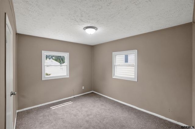 6763 Charles Street, Omaha, NE 68132