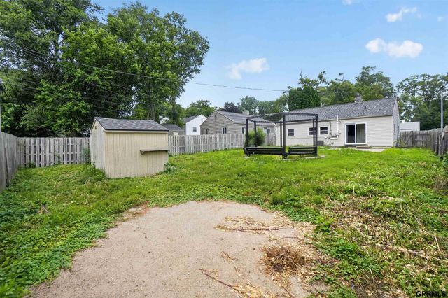 6763 Charles Street, Omaha, NE 68132