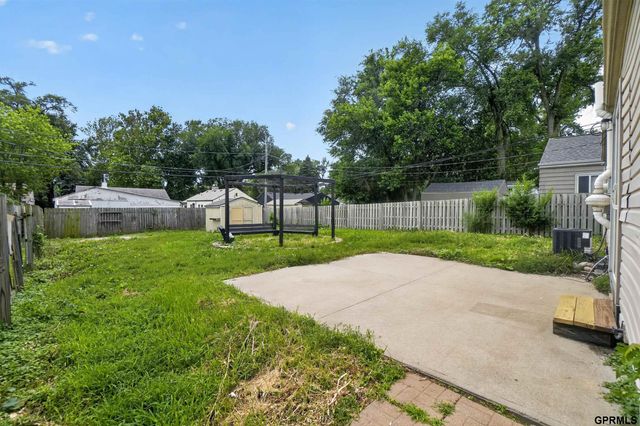 6763 Charles Street, Omaha, NE 68132