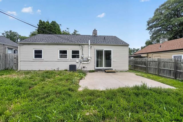 6763 Charles Street, Omaha, NE 68132
