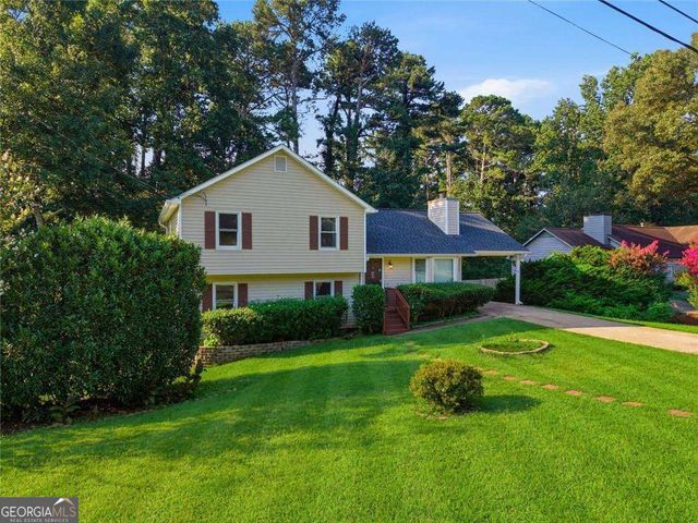 1380 Ashbrook Drive NW, Lawrenceville, GA 30043