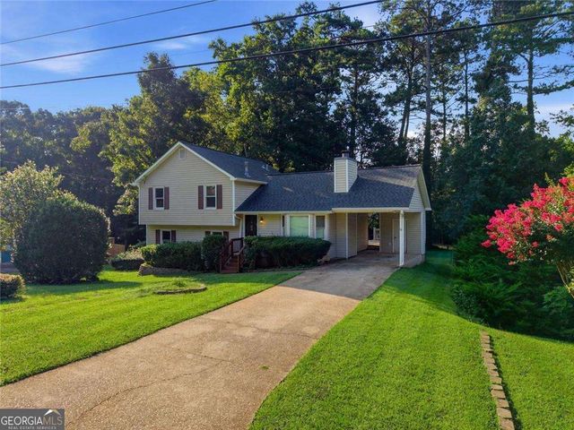 1380 Ashbrook Drive NW, Lawrenceville, GA 30043