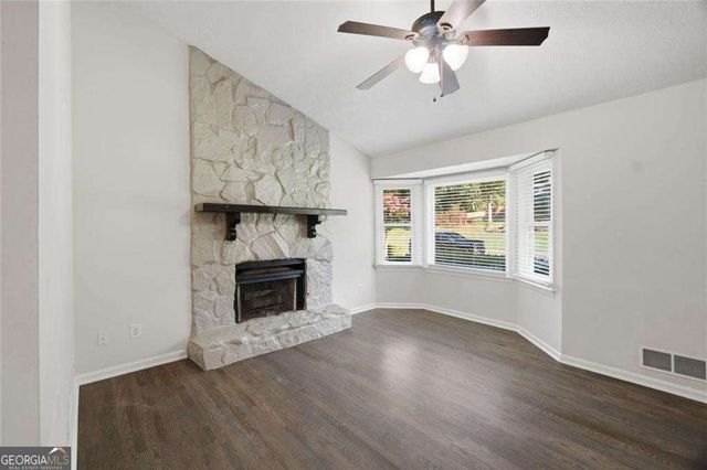 1380 Ashbrook Drive NW, Lawrenceville, GA 30043