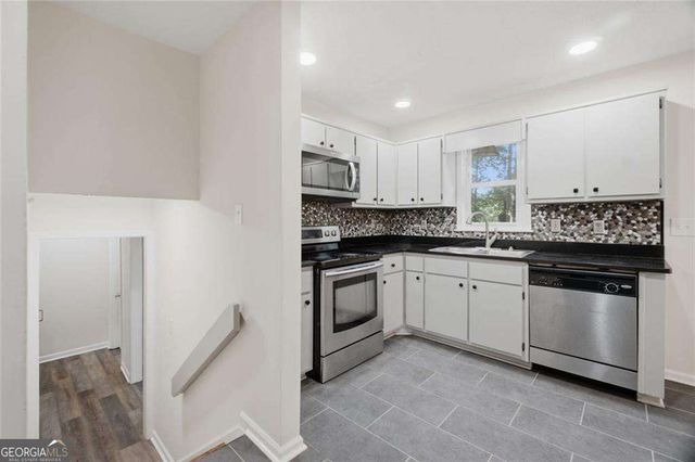 1380 Ashbrook Drive NW, Lawrenceville, GA 30043