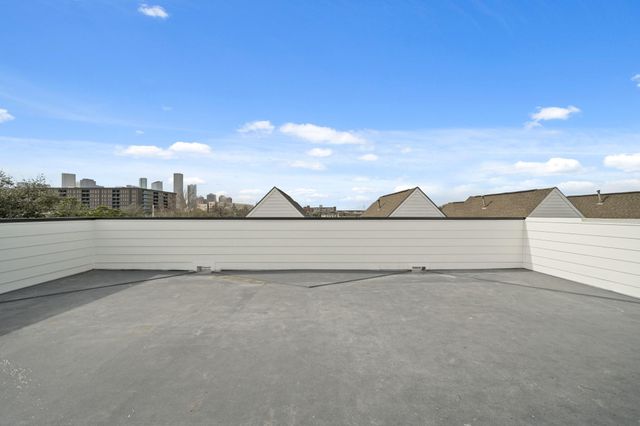 321 N Nagle Street, Houston, TX 77003