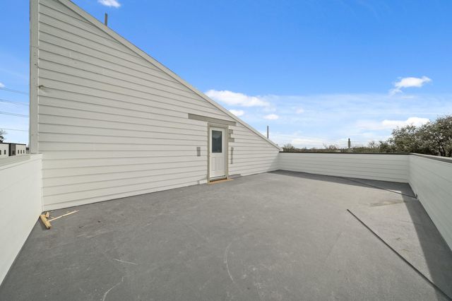 321 N Nagle Street, Houston, TX 77003