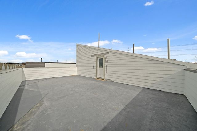 321 N Nagle Street, Houston, TX 77003