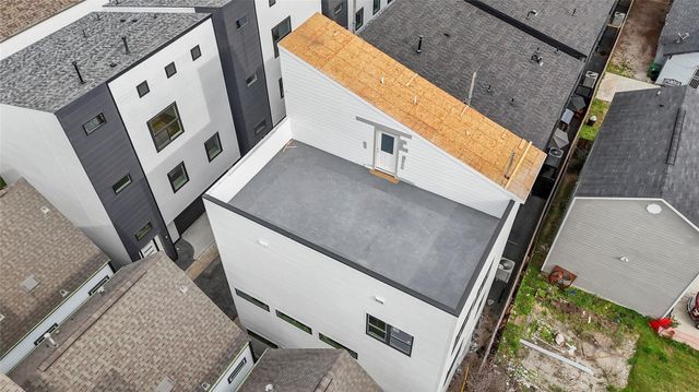 321 N Nagle Street, Houston, TX 77003