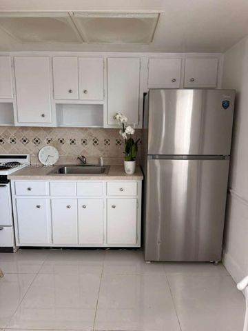 2430 NE 135th St 300, North Miami, FL 33181