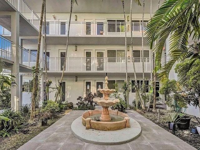 2430 NE 135th St 300, North Miami, FL 33181