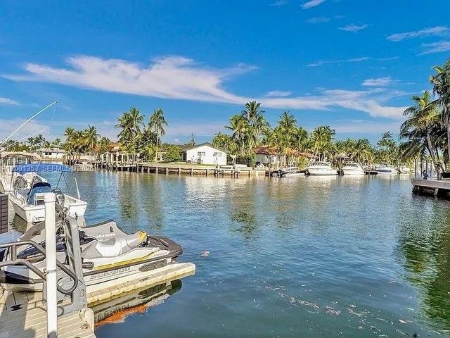 2430 NE 135th St 300, North Miami, FL 33181