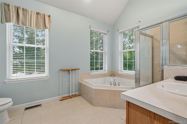 6 Paisley Court, Highland Mills, NY 10930
