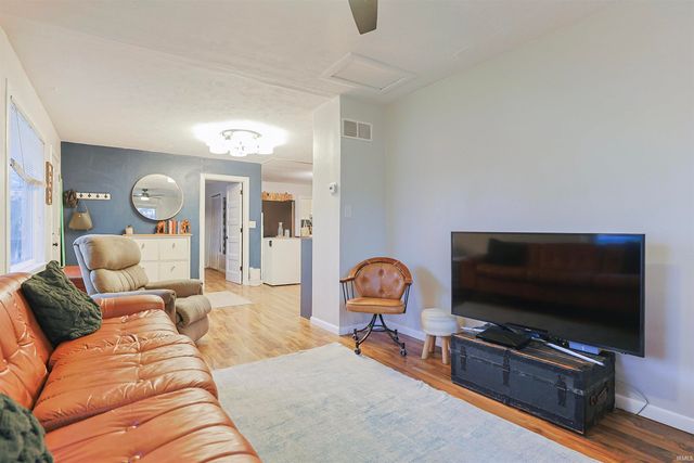 13320 La Salle Avenue, Mishawaka, IN 46545