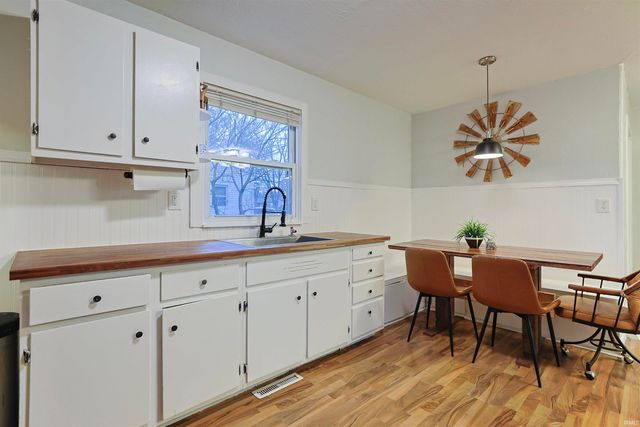 13320 La Salle Avenue, Mishawaka, IN 46545