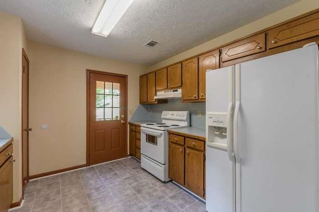 4174 Warren Road, Flowery Branch, GA 30542