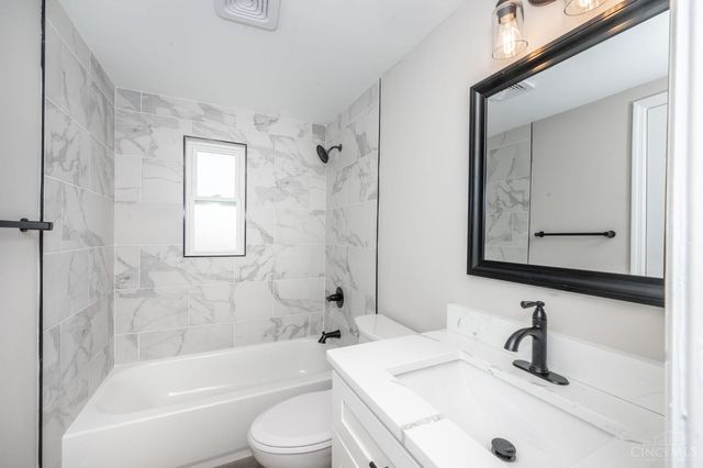 1476 Foxwood Drive, North College Hill, OH 45231