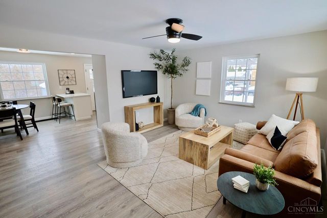 1476 Foxwood Drive, North College Hill, OH 45231