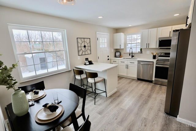 1476 Foxwood Drive, North College Hill, OH 45231