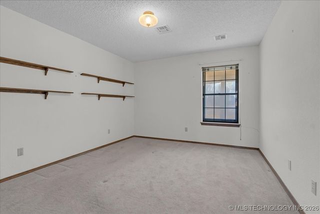 10839 E 109th Place N, Owasso, OK 74055