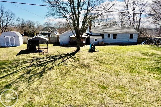 4134 N River Road, Fort Gratiot, MI 48059