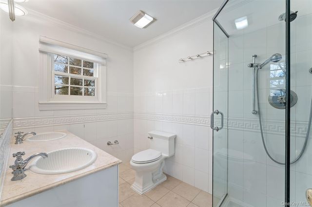 14 Wakefield Road, Scarsdale, NY 10583