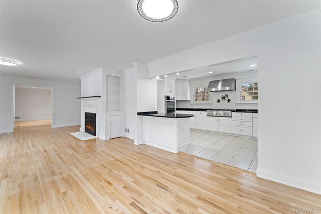 14 Wakefield Road, Scarsdale, NY 10583