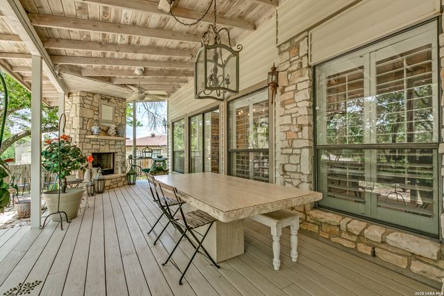 9327 WICKHEATHER ST, San Antonio, TX 78254