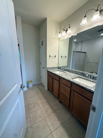120 University Ave 2301, Westwood, MA 02090