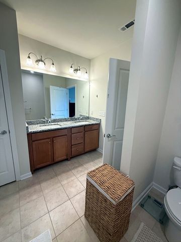 120 University Ave 2301, Westwood, MA 02090