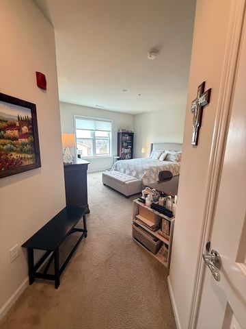 120 University Ave 2301, Westwood, MA 02090
