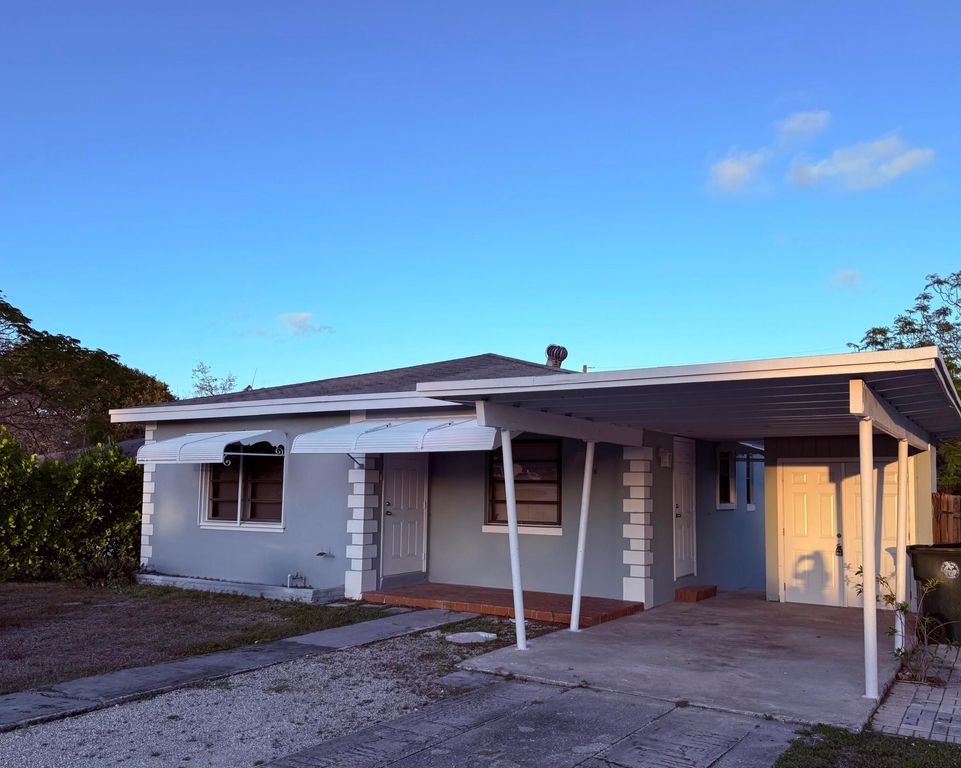 926 N B Street, Lake Worth Beach, FL 33460