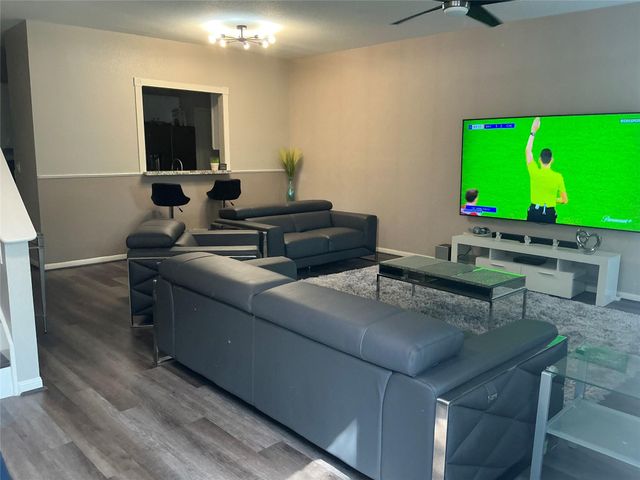 6000 Reims Road 3207, South Houston, TX 77036