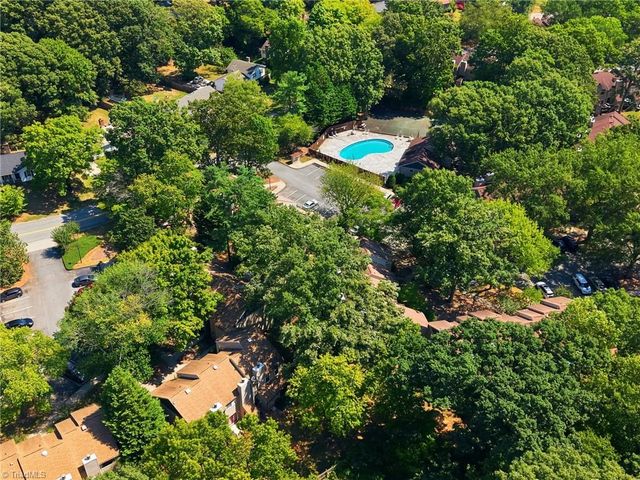 301 Village Lane F, Greensboro, NC 27409