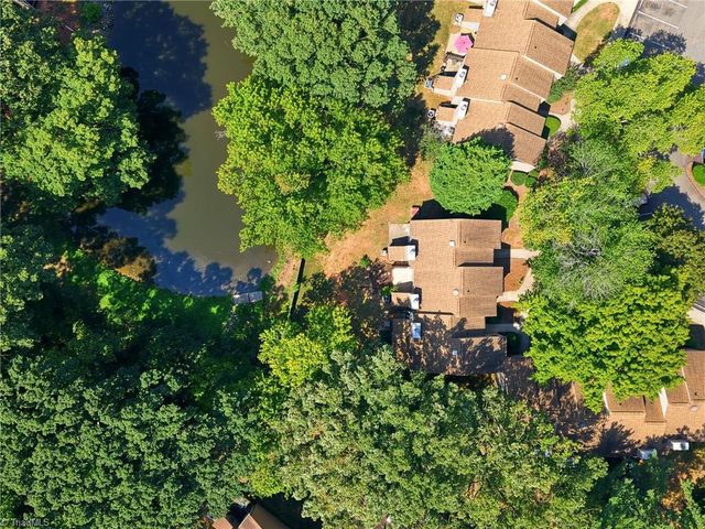 301 Village Lane F, Greensboro, NC 27409