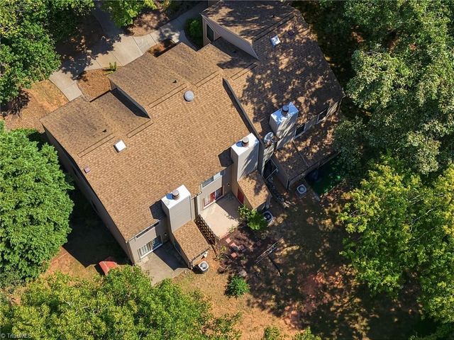 301 Village Lane F, Greensboro, NC 27409