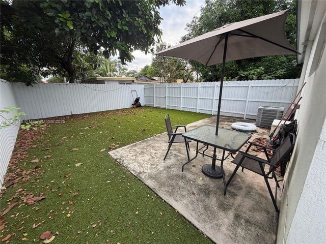 1132 NW 38th Street 1132, Miami, FL 33127