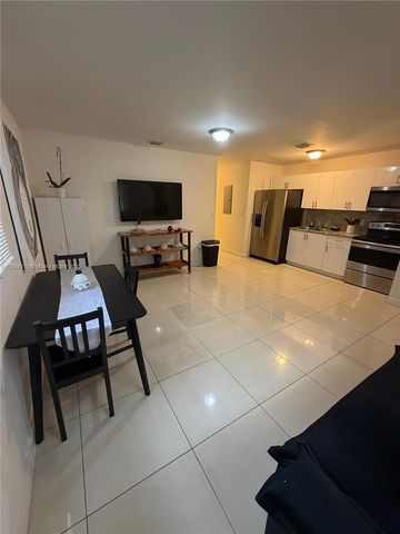 1132 NW 38th Street 1132, Miami, FL 33127