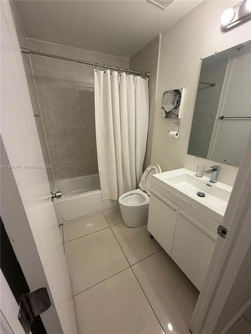 1132 NW 38th Street 1132, Miami, FL 33127