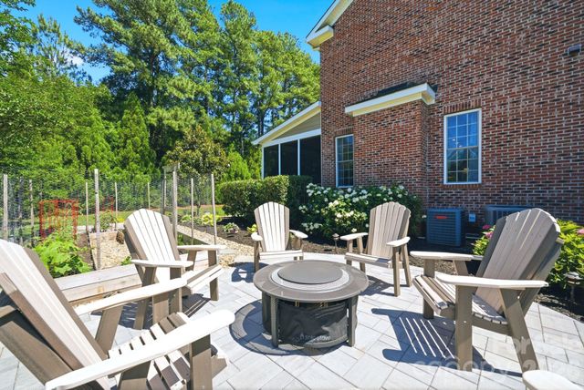 16000 Sunset Drive, Huntersville, NC 28078