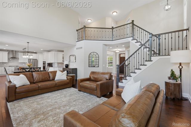7375 N Mistwood Drive, White Lake Charter Township, MI 48383