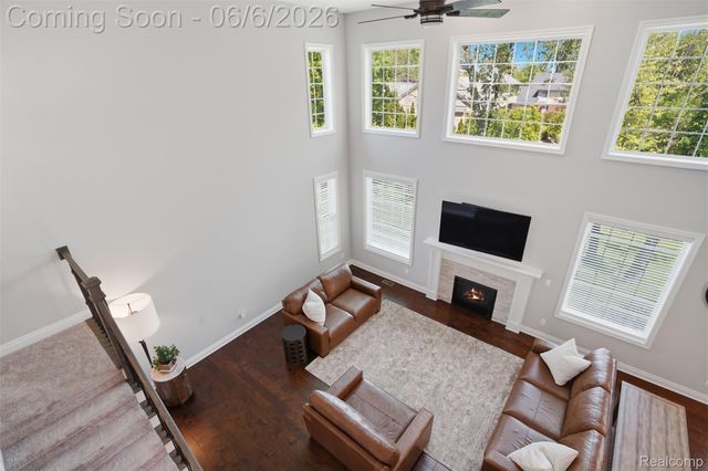 7375 N Mistwood Drive, White Lake Charter Township, MI 48383